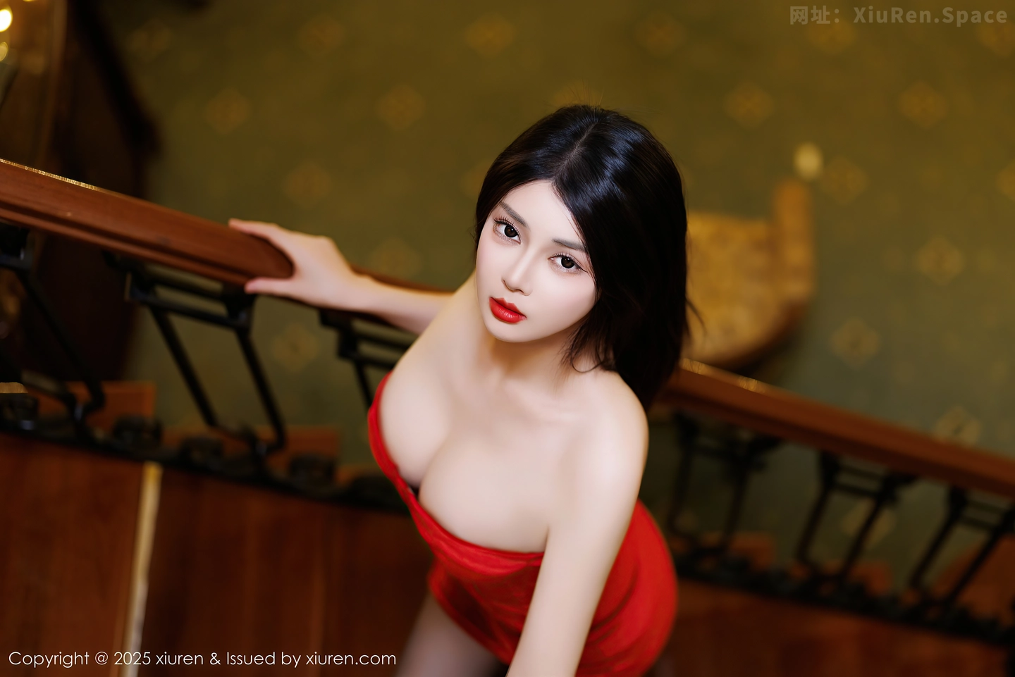 图片[5]-[XiuRen秀人网] VOL.9738 模特凯竹Quinn性感红色连衣短裙露情趣内衣秀丰腴身材诱惑写真88P-秀人网官方网站